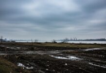 UPDATE: Reacții internaționale după ce o dronă rusească a lovit un bloc la Galați. NATO: „Condamnăm imprudența Rusiei”