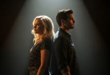 Kelsea Ballerini și Chase Stokes s-au despărțit din nou
