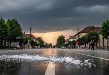 UPDATE: ANM: Cod portocaliu de furtuni cu grindină și averse torențiale în șase județe