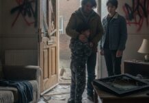 UPDATE: Trei familii de români, cu locuințele vandalizate în violențele anti-imigranți din Belfast, cer repatrierea